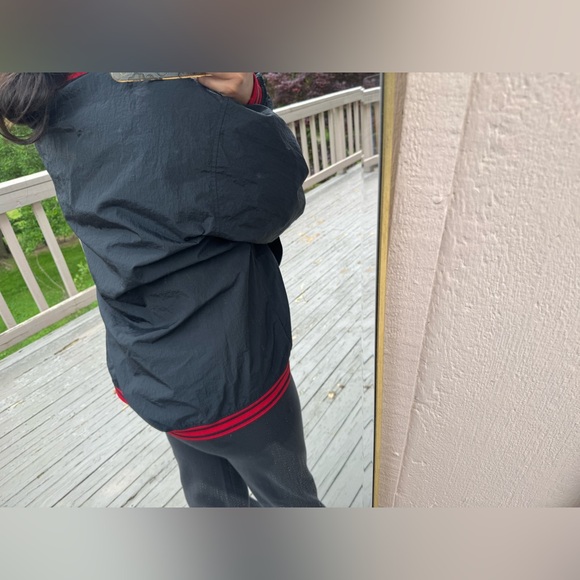 90’s NIKE • VINTAGE • NYLON RETRO SWOOSH LOGO V-NECK Y2K RARE CREWNECK • XL - Picture 7 of 7